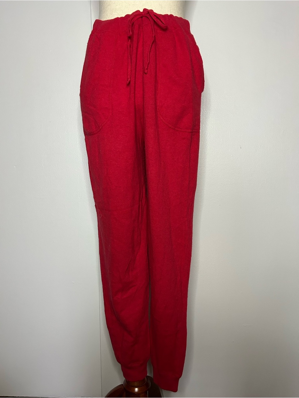 ISAAC MIZRAHI Red Cotton and Cashmere blend Knit Jogger with Drawstring Waist